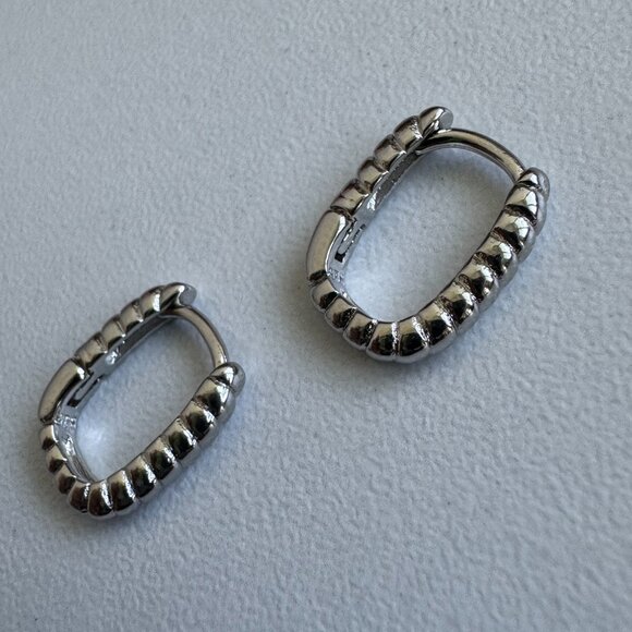 Sterling Silver 925 Textured Rectangle Huggie Hoop Earrings - Picture 3 of 6